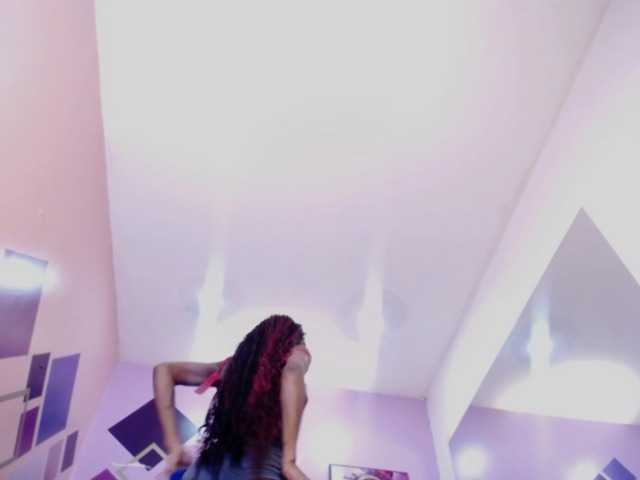 Aliis-Love-'s BongaCams show and profile