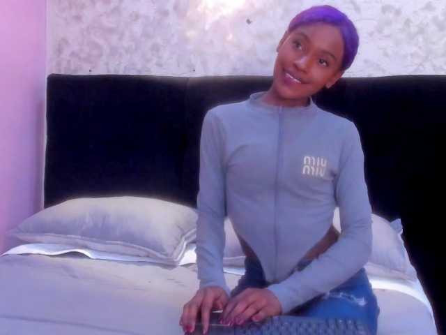 Aliis-Love-'s BongaCams show and profile