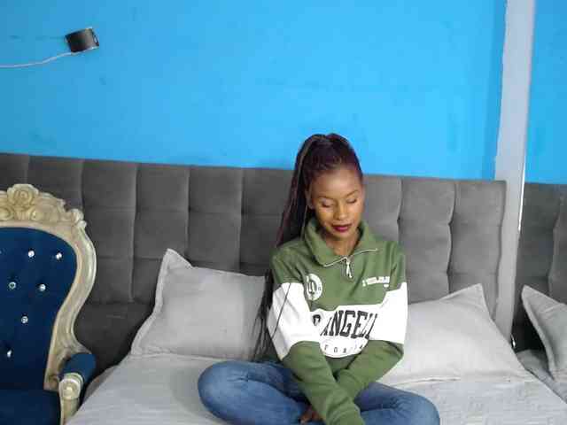 Aliis-Love- Aliis-Love-