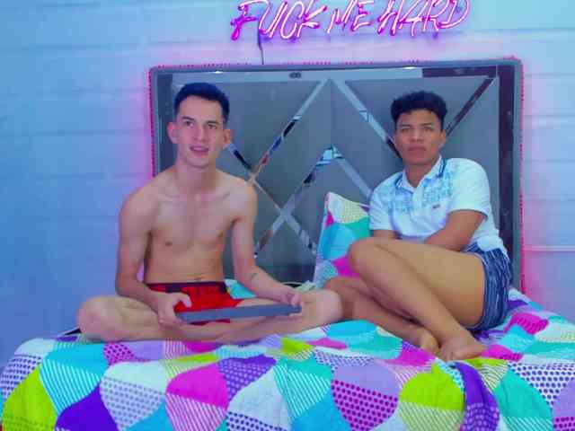 HotBoyXS Live Webcam on {site_name}