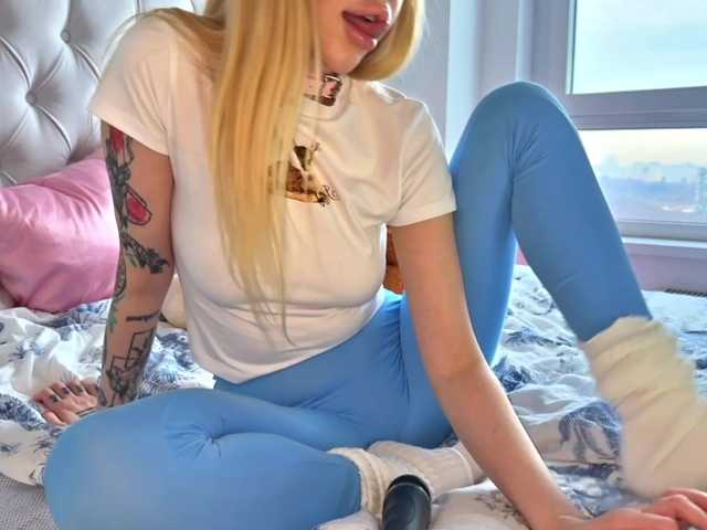 bunnydollstella's BongaCams show and profile