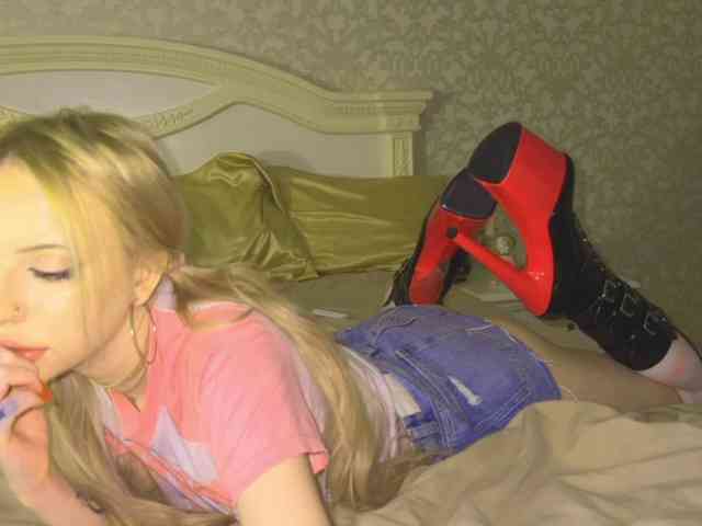 bunnydollstella webcam