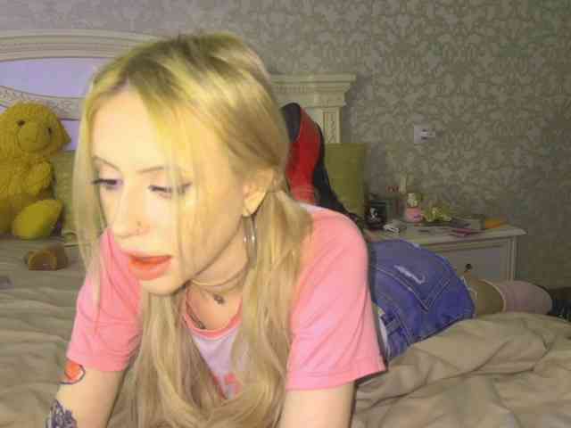 bunnydollstella webcam