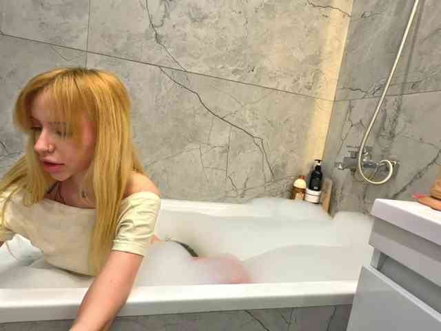 bunnydollstella webcam