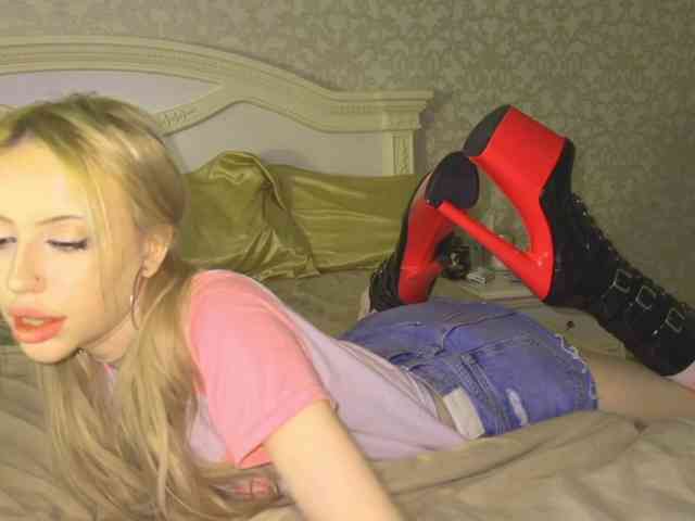 bunnydollstella webcam