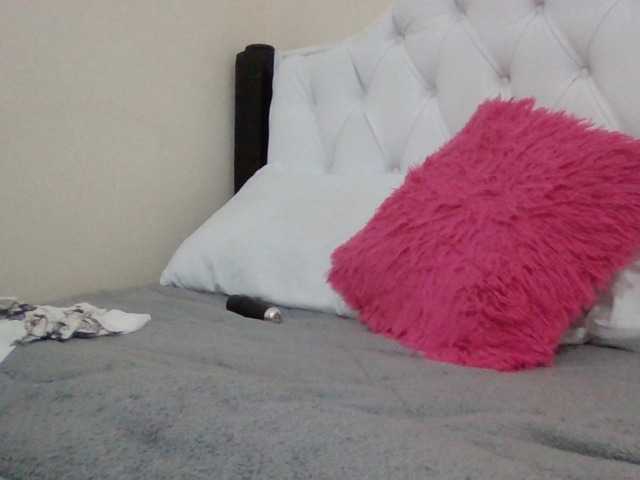 sexymolly2 from BongaCams