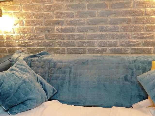 Di-Andra's BongaCams show and profile