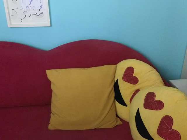 Di-Andra's BongaCams show and profile