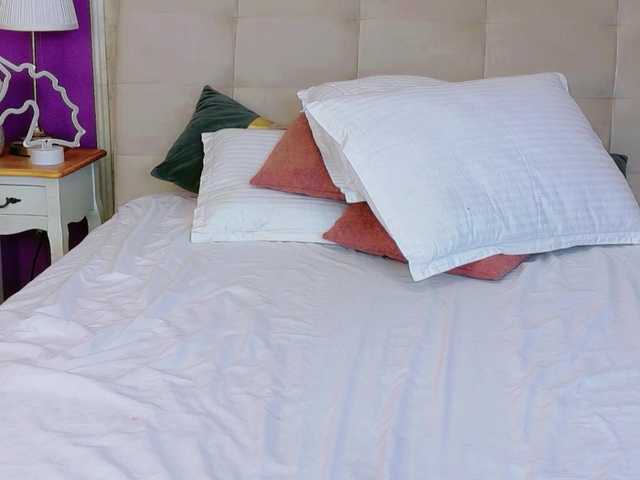 Di-Andra's BongaCams show and profile