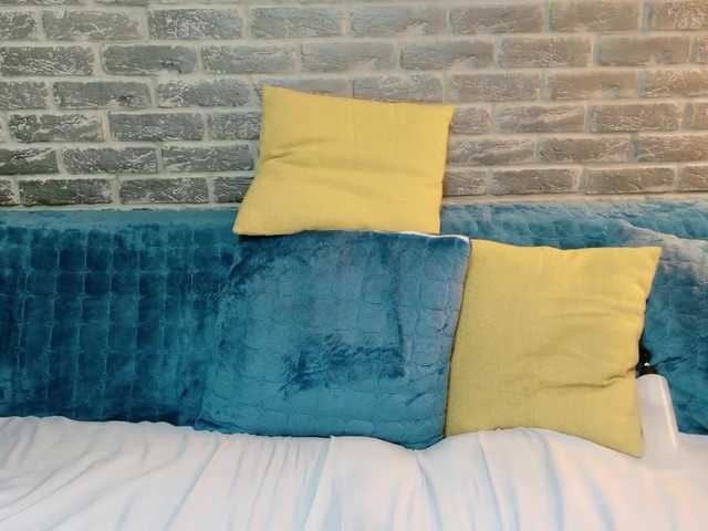 Di-Andra's BongaCams show and profile