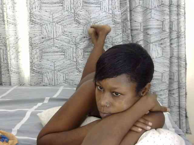 Marionlolo Live Webcam on {site_name}