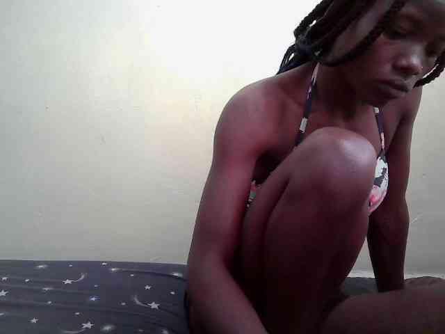 Prettyebony2 webcam