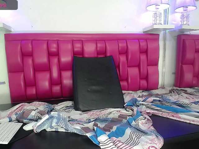  Morenablue8 chat room