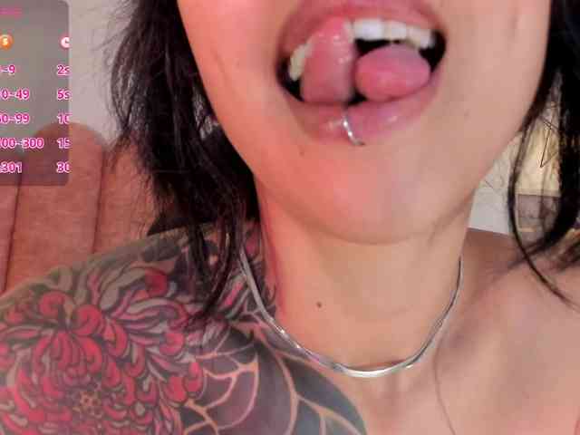 larissa-quintanilha webcam