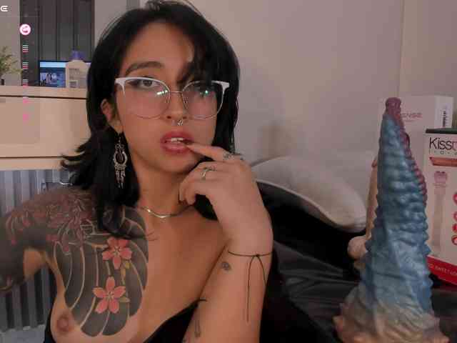 larissa-quintanilha webcam