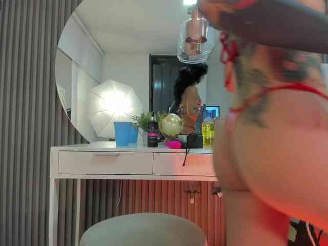 larissa-quintanilha webcam