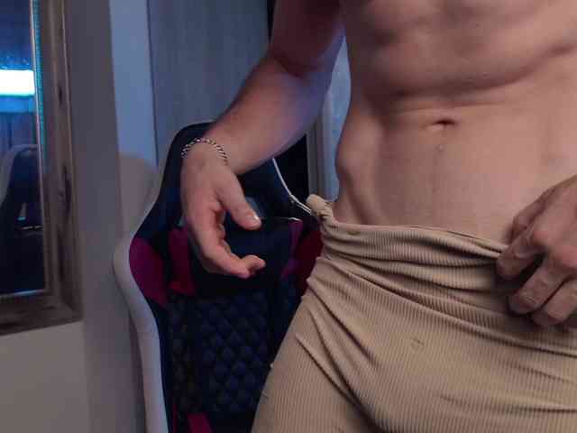 AxelFairchaild Live Webcam on BongaCams