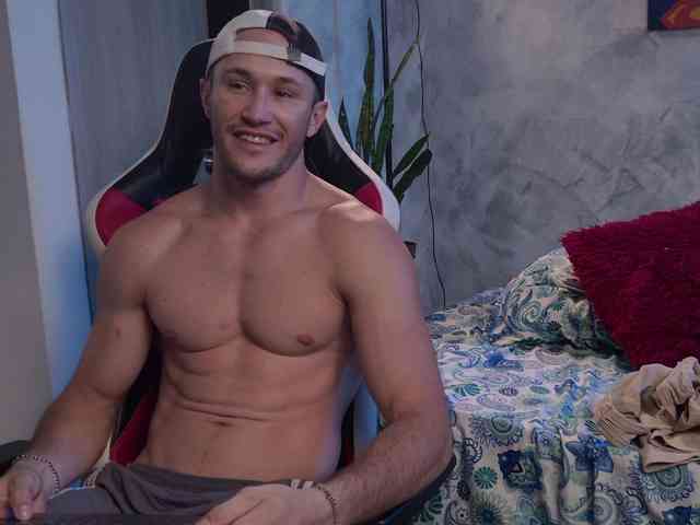 AxelFairchaild Live Webcam on BongaCams