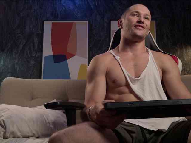 AxelFairchaild Live Webcam on {site_name}