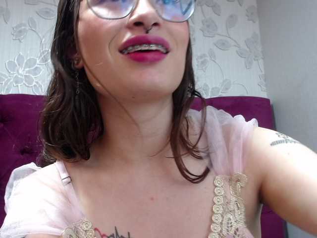 selenabustamante's BongaCams show and profile