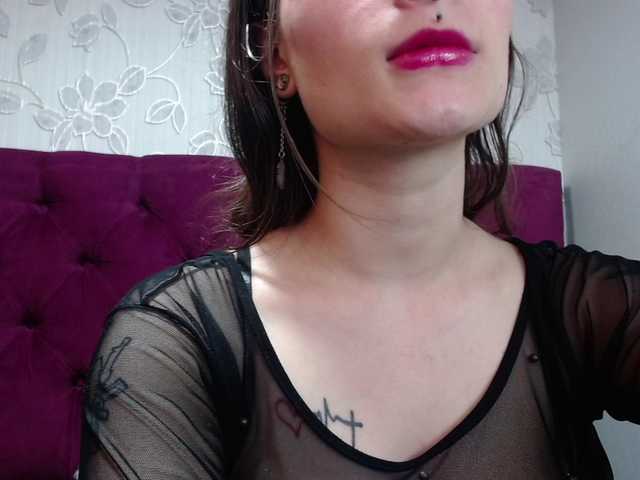 selenabustamante's BongaCams show and profile