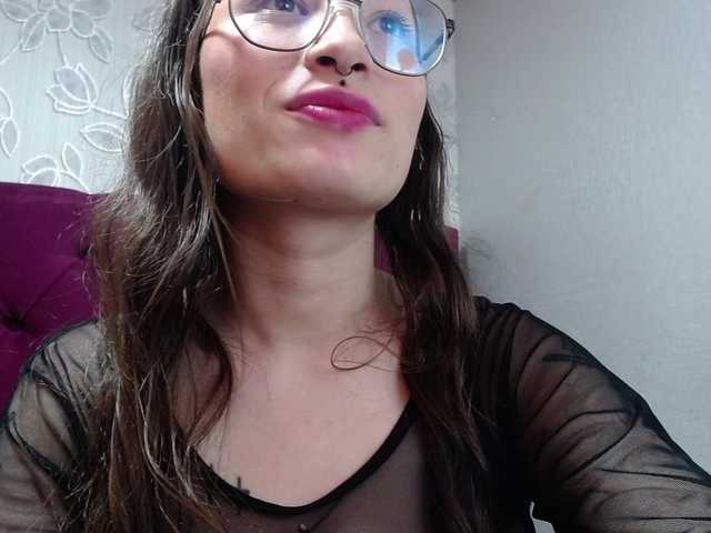 selenabustamante's BongaCams show and profile