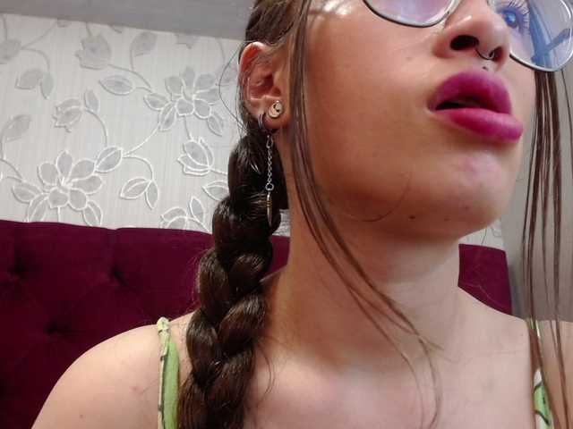 selenabustamante's BongaCams show and profile