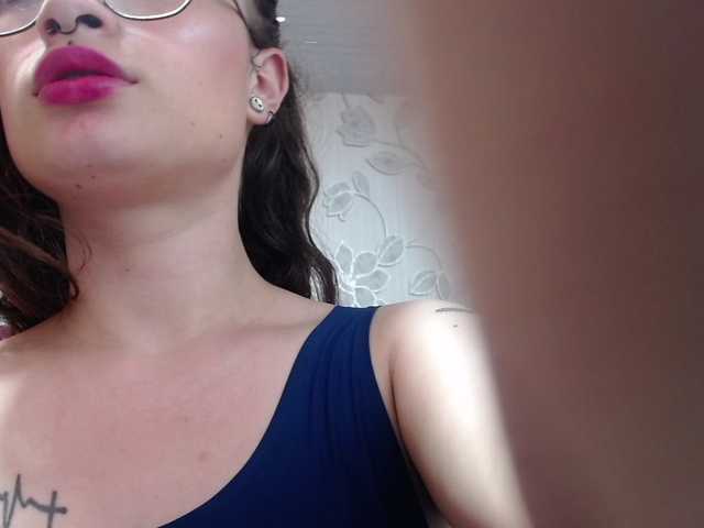 selenabustamante's BongaCams show and profile