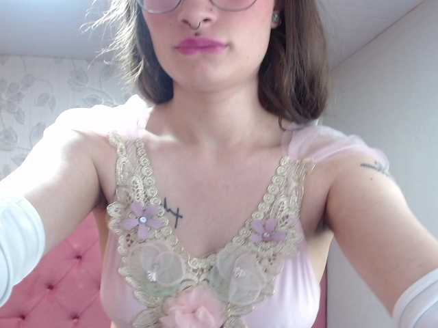 selenabustamante's BongaCams show and profile