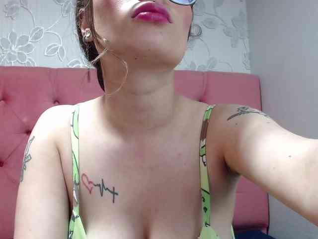 selenabustamante webcam