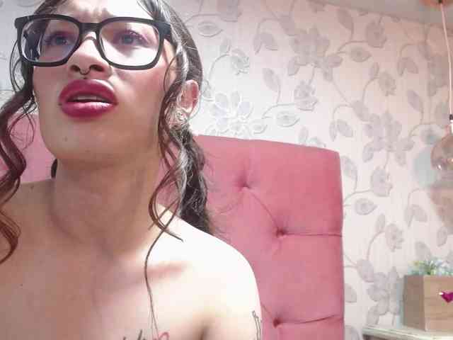 selenabustamante Live Webcam on BongaCams