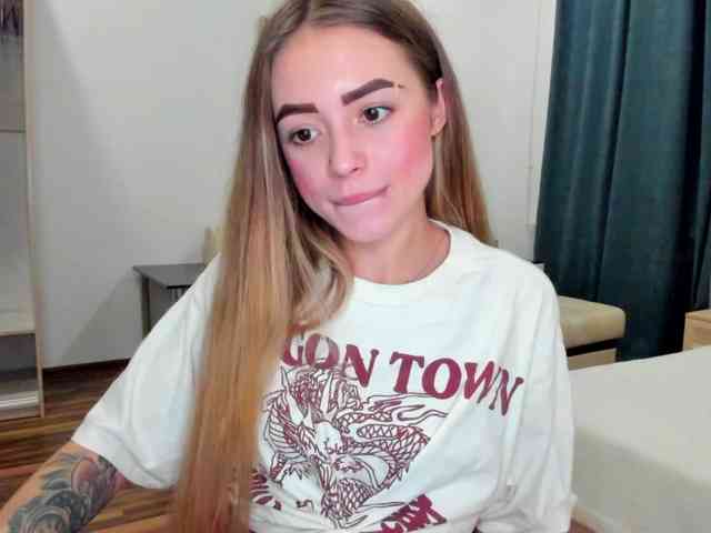 JuliaMiracle webcam
