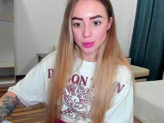 JuliaMiracle webcam
