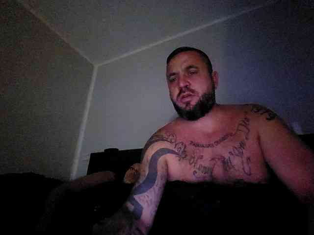 Horrnnycouple webcam