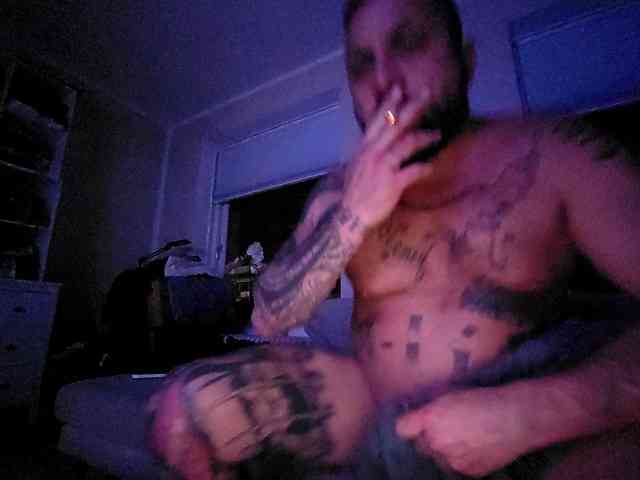 Horrnnycouple webcam