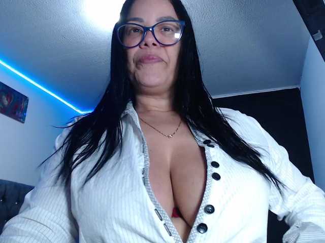 sofia-lopez70's BongaCams show and profile