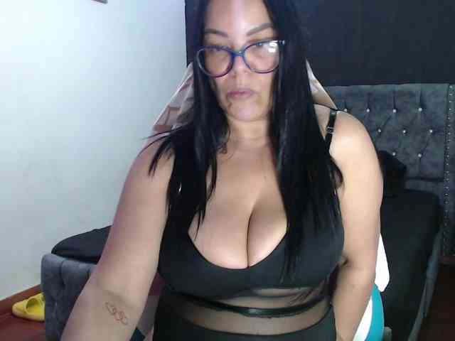 sofia-lopez70 webcam