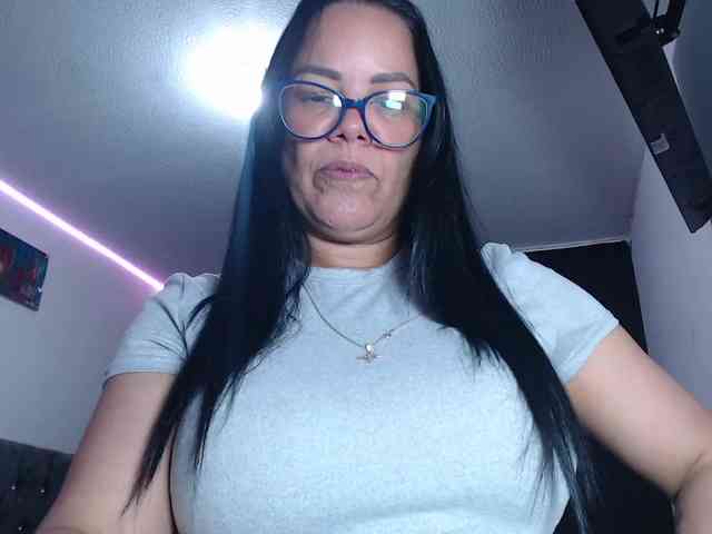 sofia-lopez70 webcam