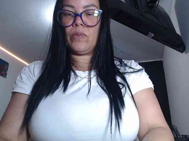 sofia-lopez70 webcam