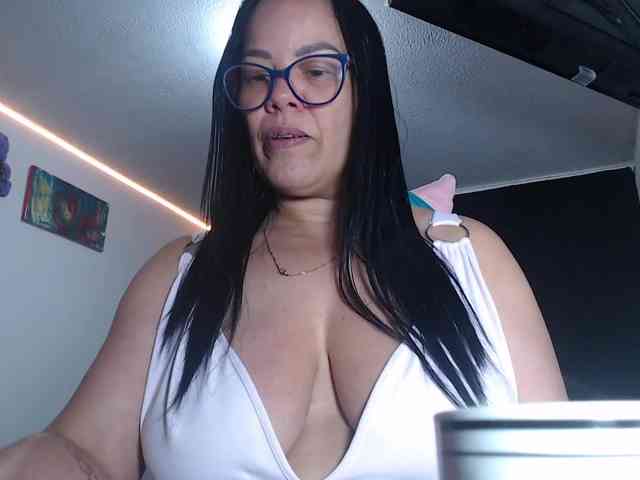 sofia-lopez70 webcam