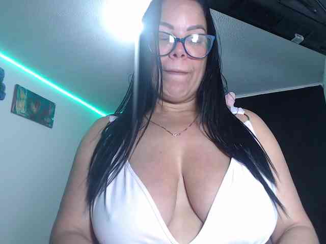 sofia-lopez70 webcam