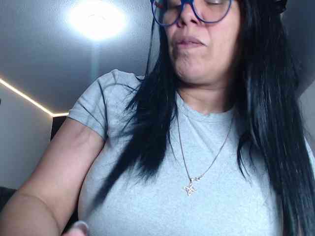 sofia-lopez70 webcam