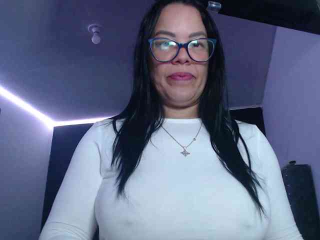 sofia-lopez70 webcam