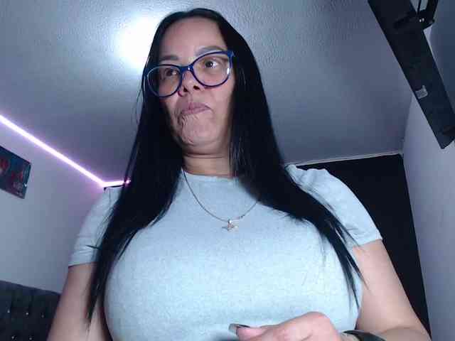 sofia-lopez70 webcam