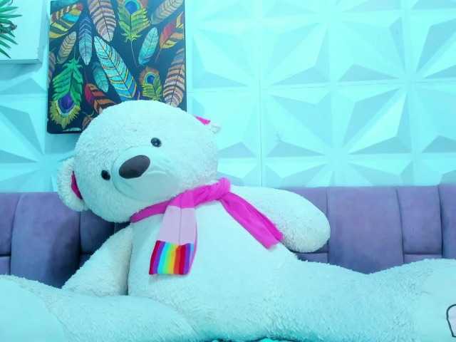 Anggie-Miller's BongaCams show and profile