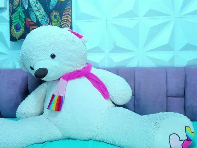 Anggie-Miller's BongaCams show and profile