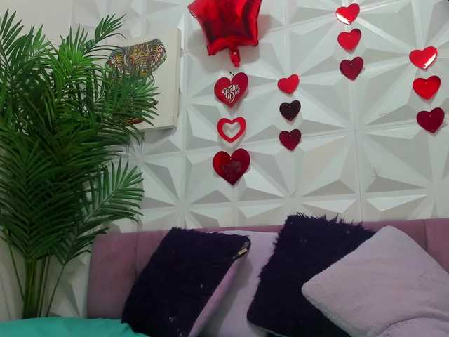 Anggie-Miller's BongaCams show and profile