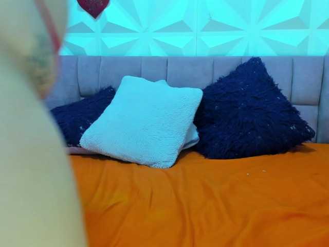 Anggie-Miller's BongaCams show and profile