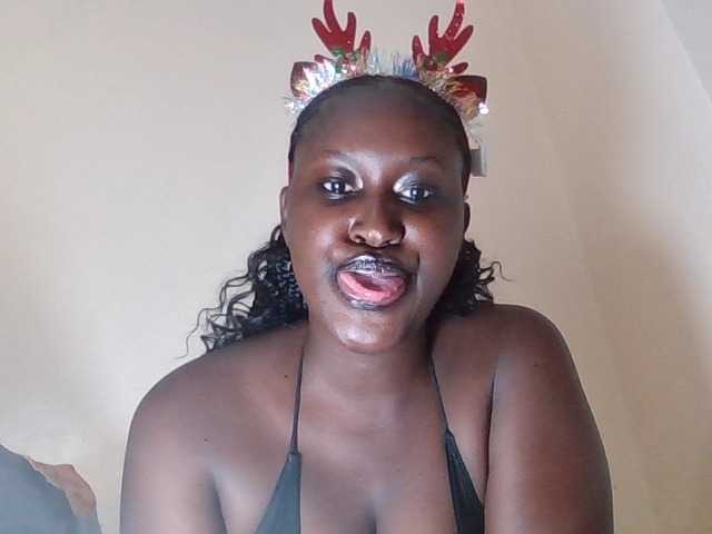 Carlyskoop1 webcam bongacams model stream image