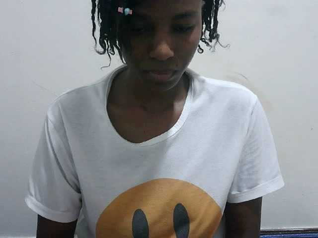 Tatswee webcam bongacams model stream image